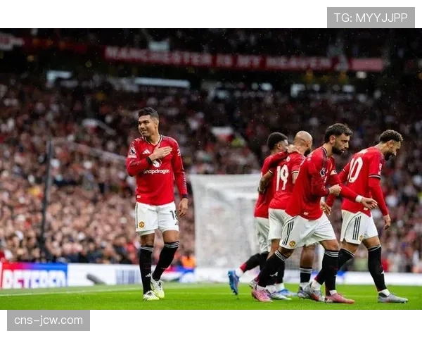 曼联边路进攻复苏迹象：半场高射门数背后的战术调整